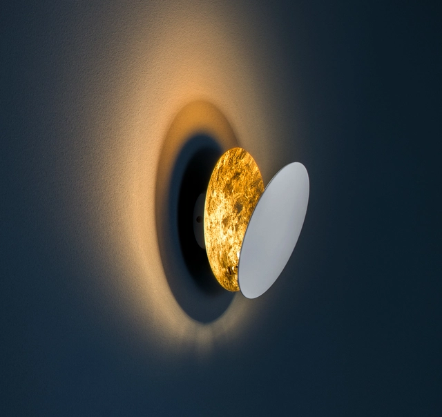 Lederam W – Wall Lamp